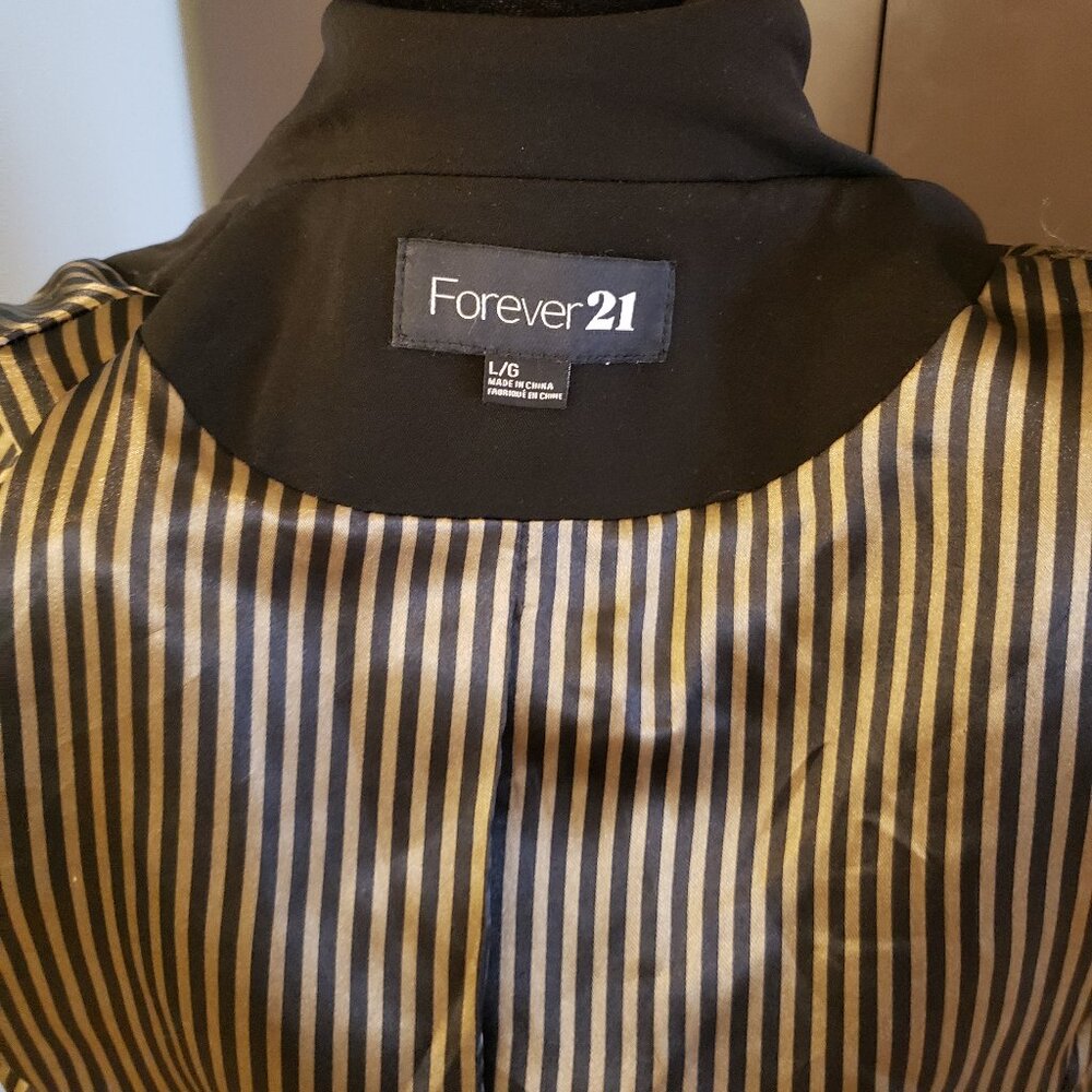 ⭐️ Suit Jacket ~ Blazer - Picture 3 of 5